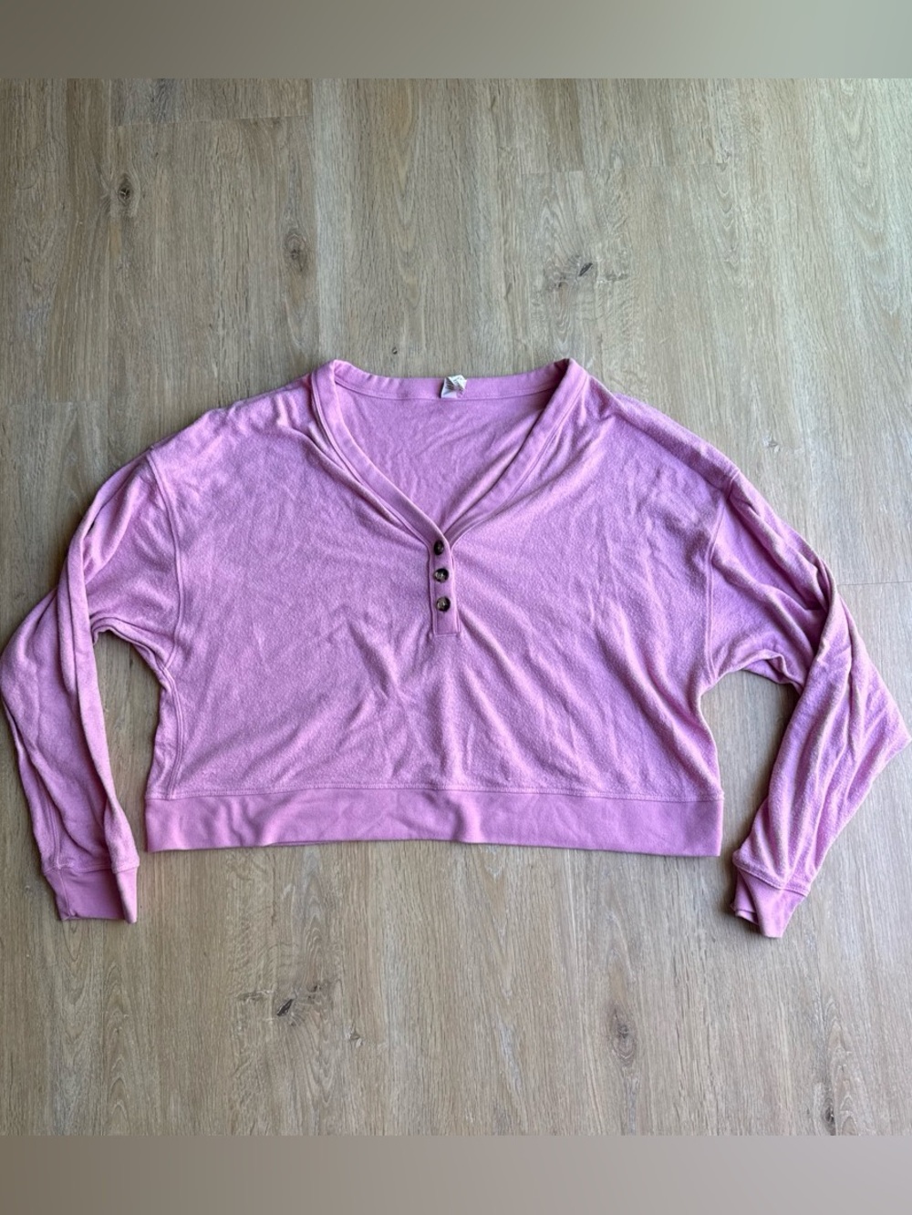 Alo Women’s Pink Button-Detail V-Neck Long Sleeve Top M